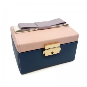 Уникальная дизайнерская подарочная коробка для косметического магазина