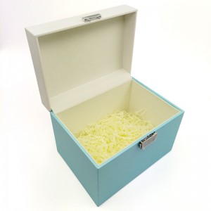 Простая коробка для хранения украшений из ПУ кожи с замком на свадьбу