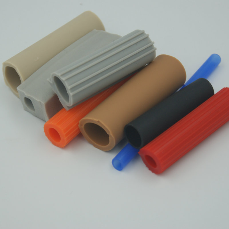 Части резиновой трубки силиконовой резины изготовленной на заказ прессформы промышленного резиновые для машин