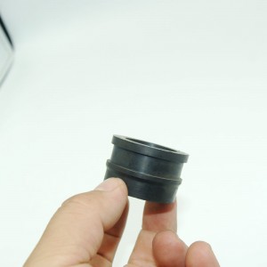 Маслостойкий резиновый сильфон