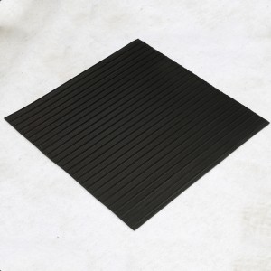 Износостойкие резиновые коврики для лошадей