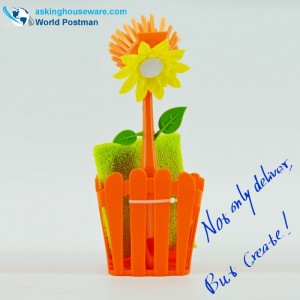 Кухонная щетка для чистки и хранения Akbrand с присосками и губкой