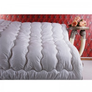 Стеганые одеяла из синтетического волокна белого цвета