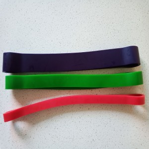 Короткая латексная полоса натяжения