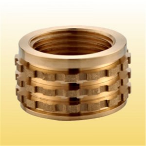 Латунный вставной фитинг