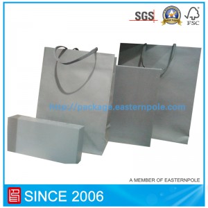 Роскошный бумажный пакет для известного бренда