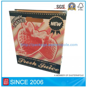 Коричневый бумажный пакет из переработанного материала с вырубной ручкой