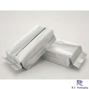 пакет из чистого серебра и бычьей кожи