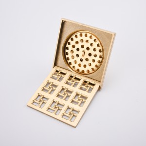 Неглубокий сливной канал в бетонном полу