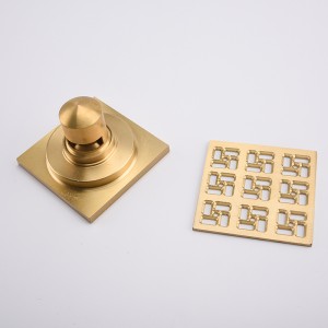 Неглубокий сливной канал в бетонном полу