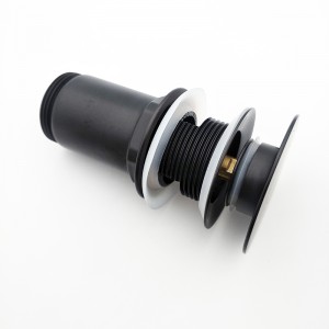 Nior бассейна щелкают стружкой