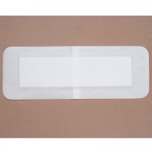 Адгезивная повязка на рану