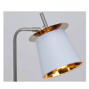 Настольная лампа с тканевым абажуром и декоративным листом