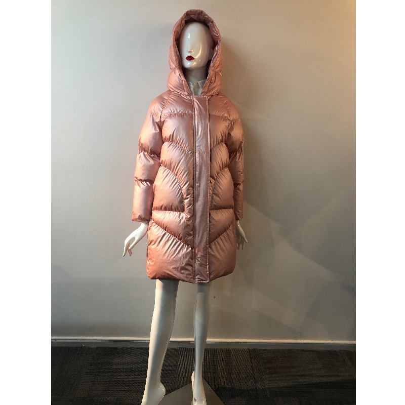 Длинная пуховая куртка дамы в розовом RLWPC0081