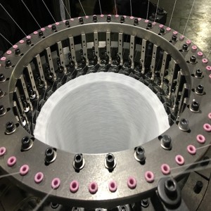 Высокоскоростная кругловязальная машина с малым диаметром корпуса