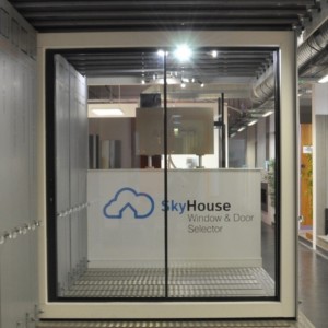 Узкая раздвижная дверь