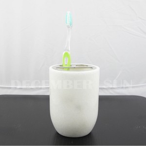 Чистый белый мрамор для ванной