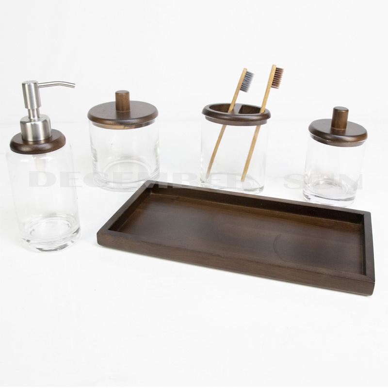 Прозрачное стекло с деревянными частями