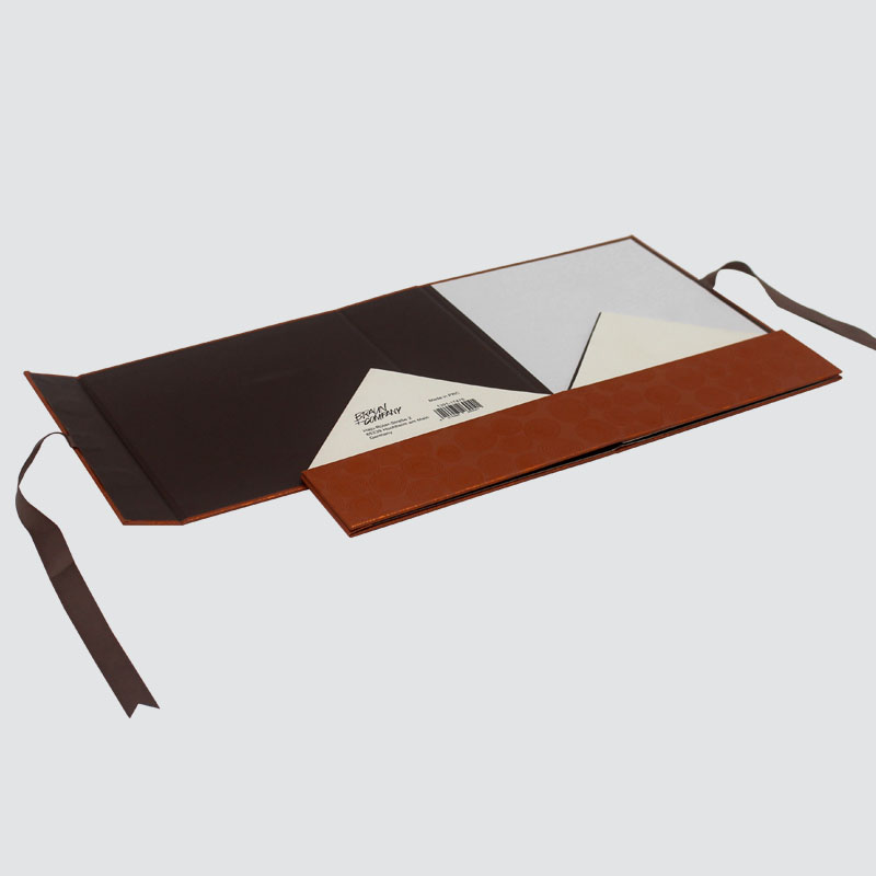 легко ломать подарочную коробку с пищевыми свечами