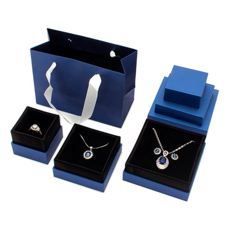 картонная коробка