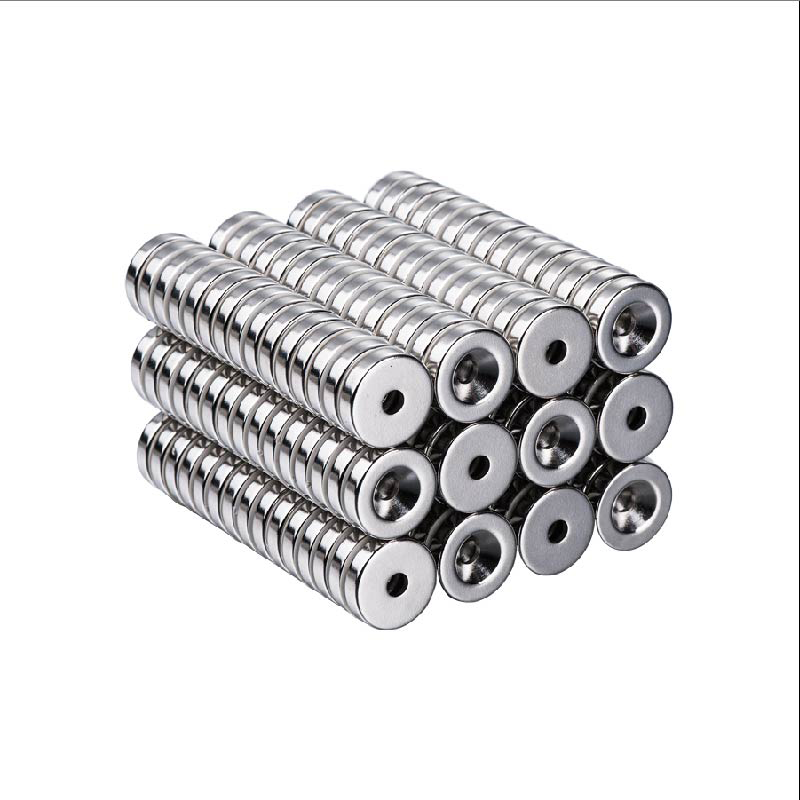 Высокотемпературный магнитный самарий-кобальтовый двигатель