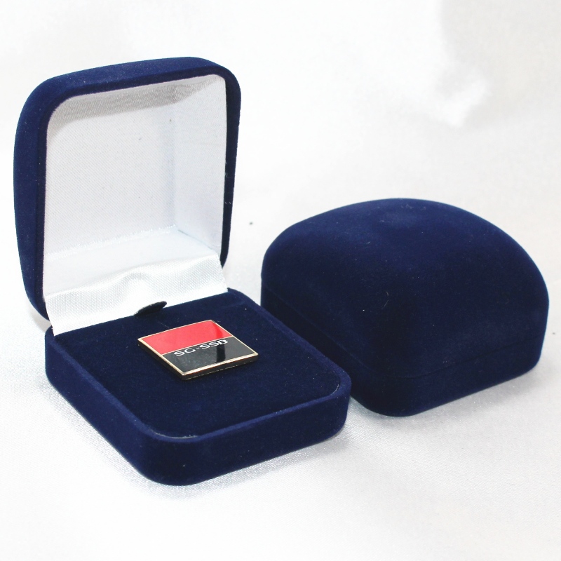 Пункт F-2 Бархатная коробка круглой формы для кольца, жетона и маленькой монеты, мм. 52 * 57 * 34, весит около 27 г