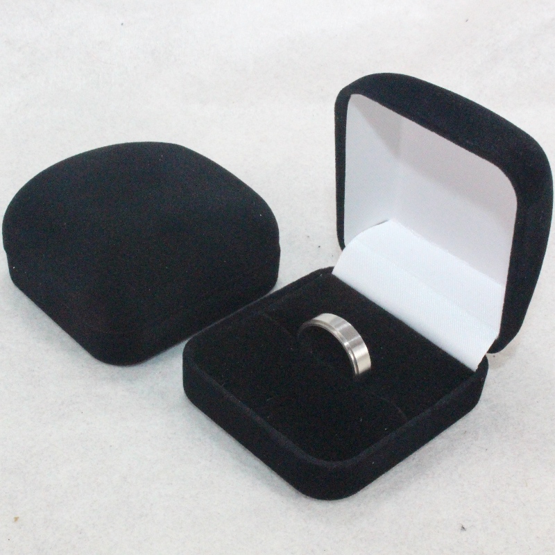 Пункт F-2 Бархатная коробка круглой формы для кольца, жетона и маленькой монеты, мм. 52 * 57 * 34, весит около 27 г