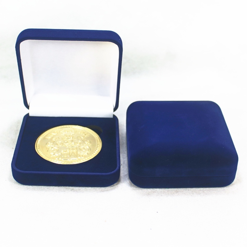 Пункт F-80 Бархатная коробка круглой формы для монет, жетонов, браслетов и т. Д., Мм. 90 * 95 * 38, весит около 86г