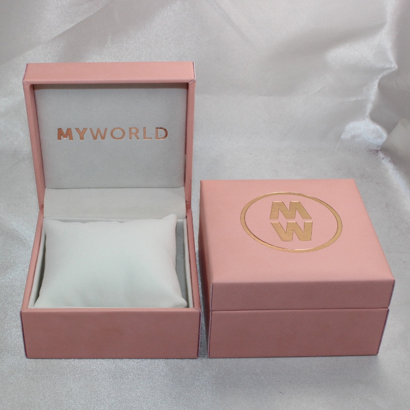 Артикул V-05 Прямоугольный пластиковый кожзаменитель. мм. 100 * 100 * 60, весит около 194 г