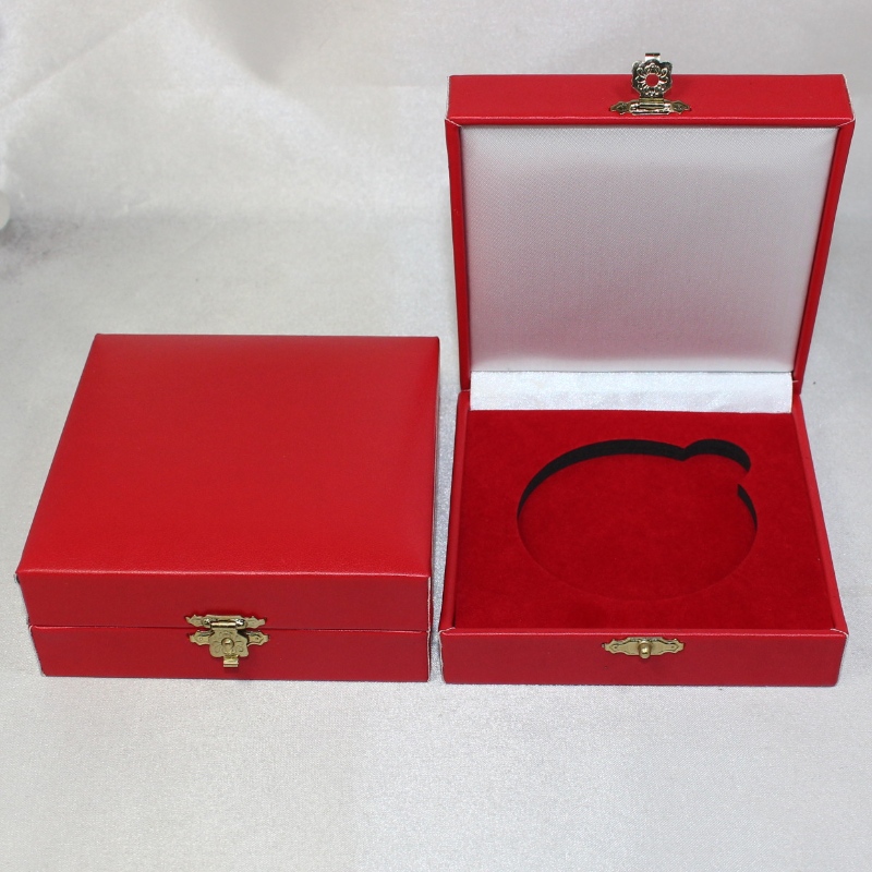 Раздел V - 06L, 60 - 80 мм монеты, медали и т.д.100 * 100 * 40, вес около 110г