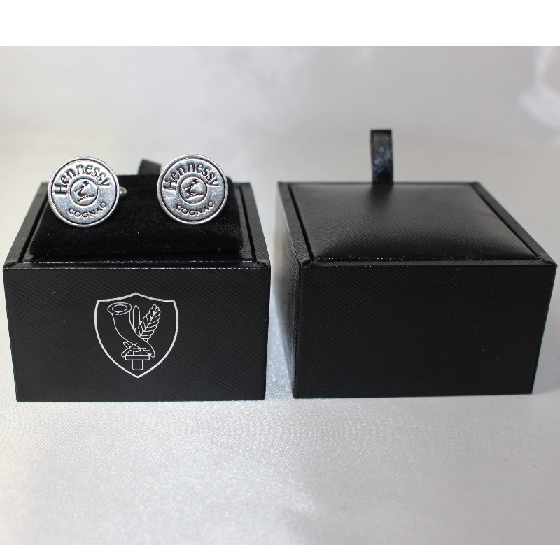 Предмет V-20S квадратный кожаный PU чехол для пары запонок и т. Д. Мм. 65 * 65 * 38, весит около 62 г