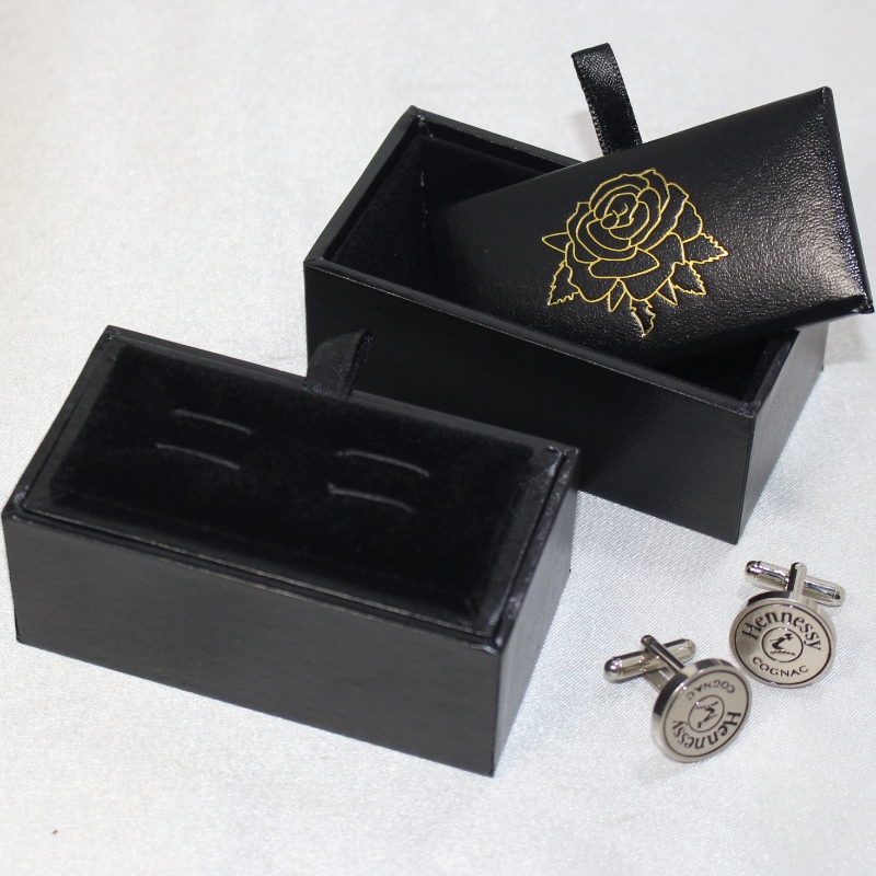 Проект V - 20 прямоугольные полиуретановые кожаные коробки, используемые для галстука 60 мм, запонки и так далее.85 * 45 * 36, вес около 55 г.