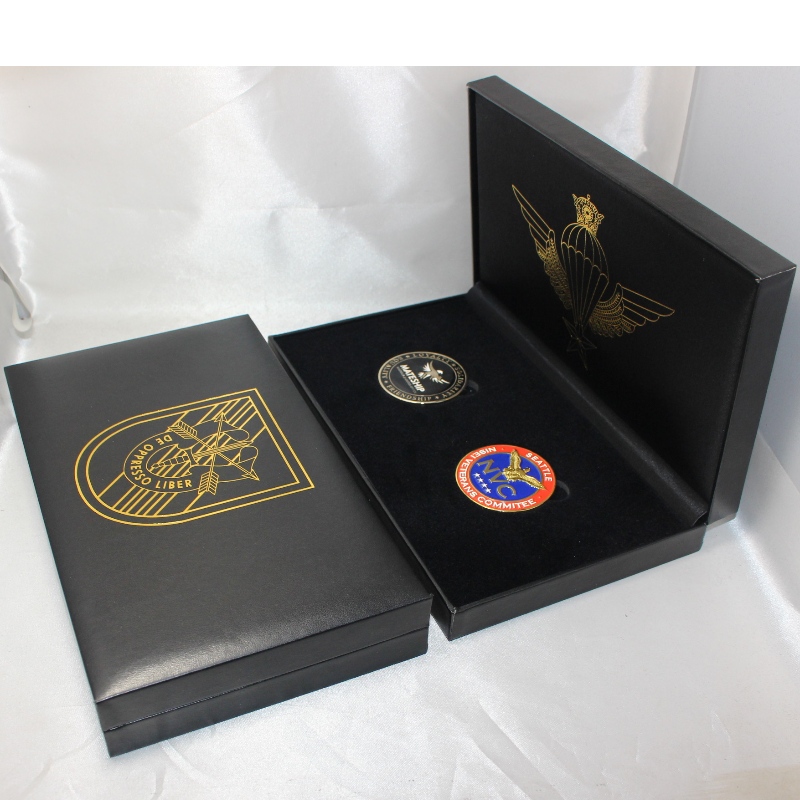 изделие V - 21 прямоугольник PU кожаной коробки, используется для закладки 90 * 120 мм ордена, монет и значков, мм.234 * 140 * 40, вес около 325g