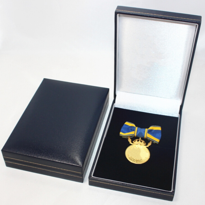 Предмет V-14 прямоугольник из искусственной кожи Бумажная коробка для медали 88 * 128 * 30 мм, монеты и значка и т. Д. Мм. 88 * 128 * 30, весит ок...