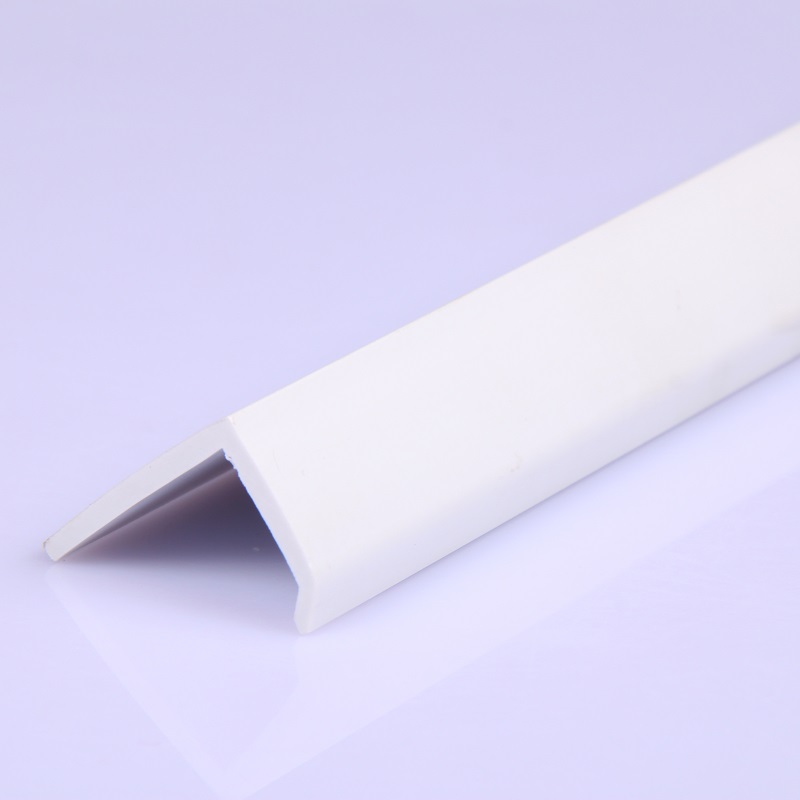 Изготовленный на заказ L-образный профиль из ПВХ-пластика с высоким качеством и низкой ценой