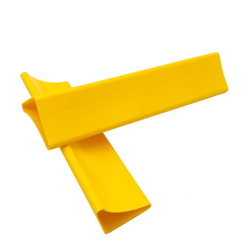жесткая экструдированная ПВХ пластиковая полоса опорная планка для укладки труб Треугольный профиль из ПВХ для поддержки ящико...
