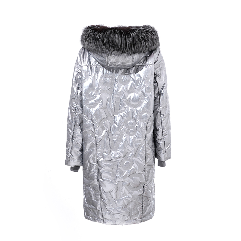 женское длинное теплое пальто из металлической ткани с тиснением букв