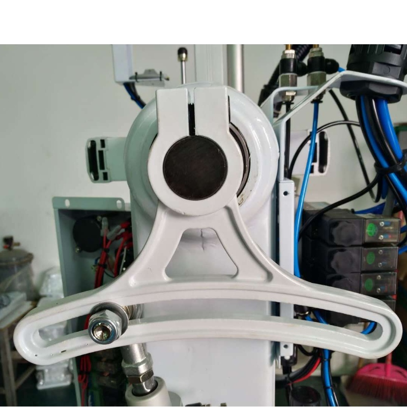 Заводской высокоточный робот-манипулятор с наклонной рукой для формования пластмасс