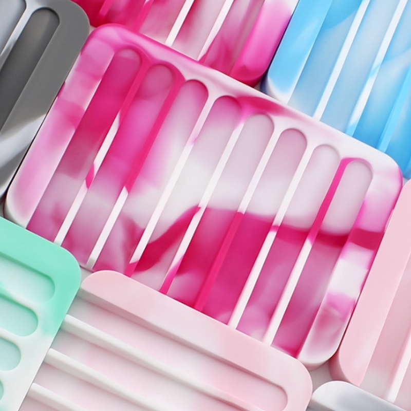 Квадратная подставка для капельного мыла разных цветов