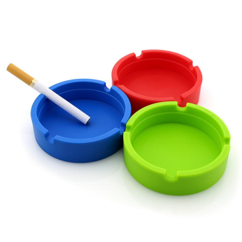 Маленькая круглая пепельница