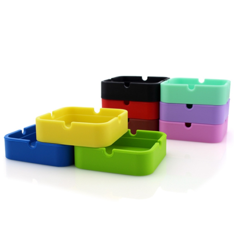 Маленькая квадратная пепельница