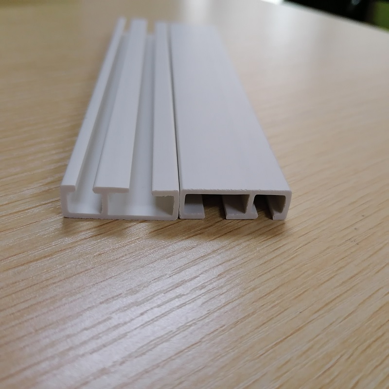 дизайн и изготовление по индивидуальному заказу Жесткий Е-образный профиль дорожки качения из ПВХ для скользящей части занавеса