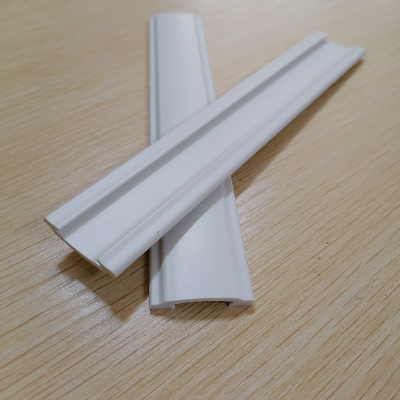 высококачественная огнестойкая экструзия профиля канала u из ПВХ для оконной занавески