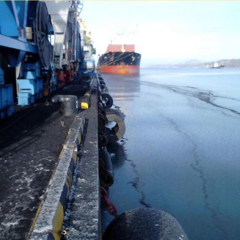 резиновый борт для причальной колонны