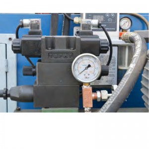 Станок для изготовления метрической трапециевидной резьбы HB-30rebar