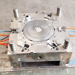 Китай на заводе высокого качества индивидуальные пластиковые формы для литья под давлением