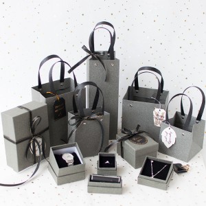 Изготовленные на заказ картон ручной работы украшенные украшения для подвеска