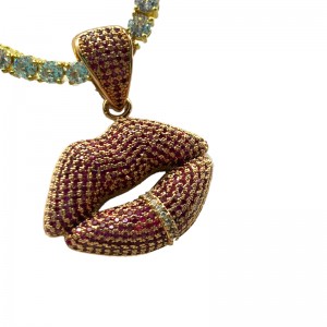 Сексуальная красная обезжиренная для губ