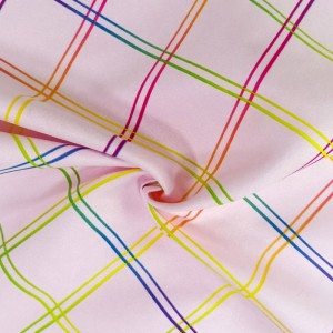 Перерабатывать полиэстер мода