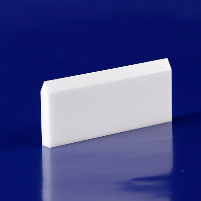 Каковы приложения циркониевых керамических резцов?